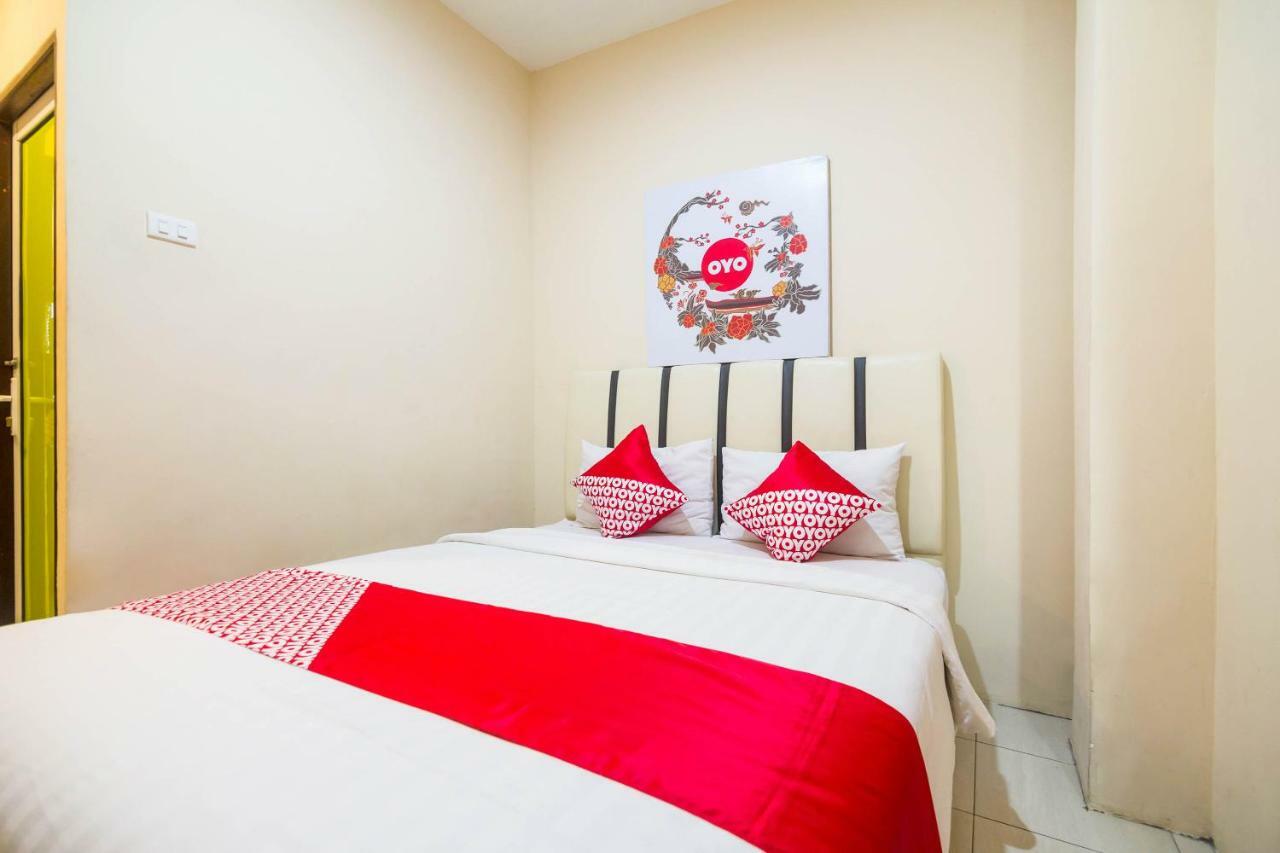 Sentosa Guest House Понтианак Экстерьер фото