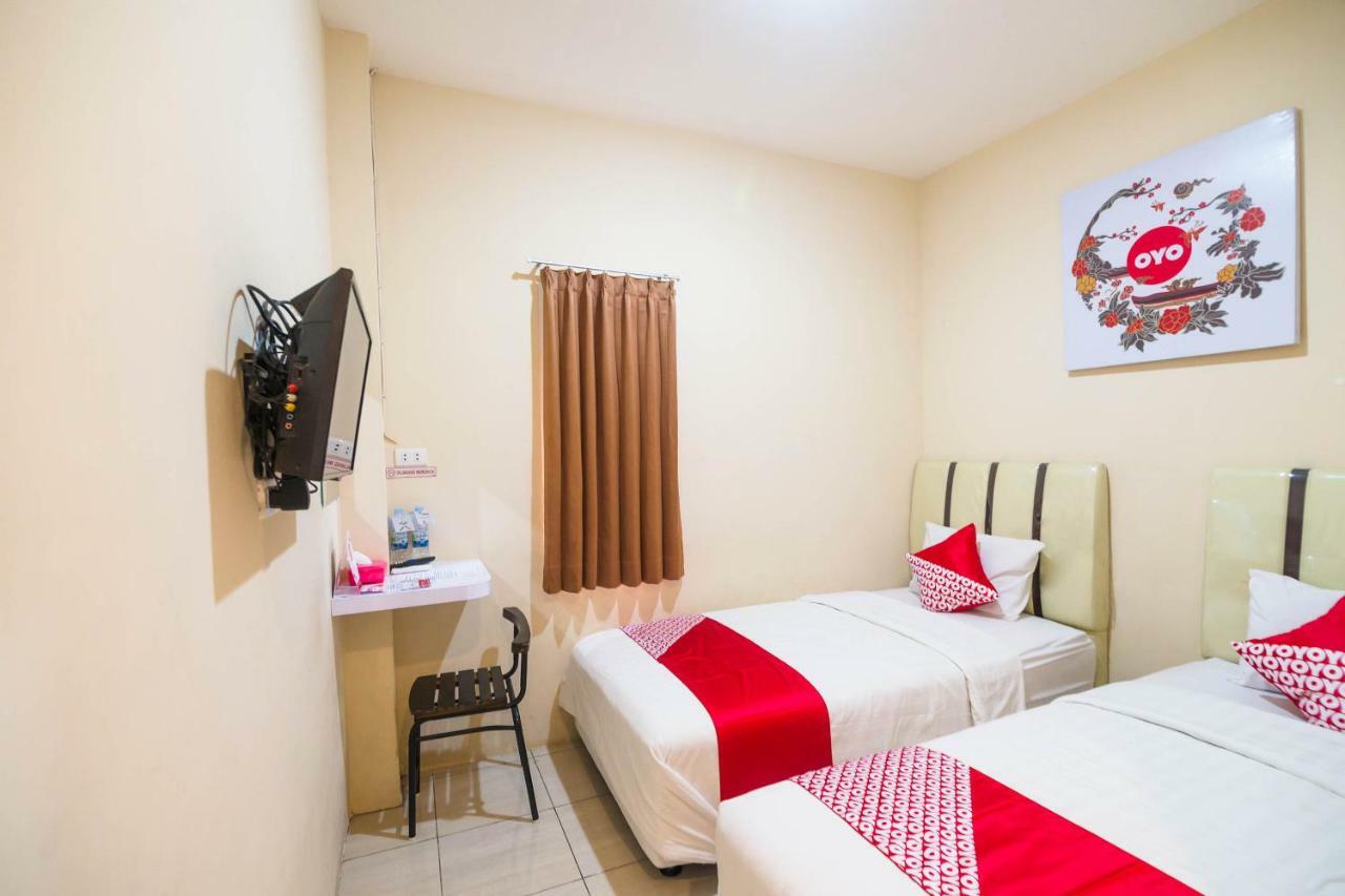Sentosa Guest House Понтианак Экстерьер фото
