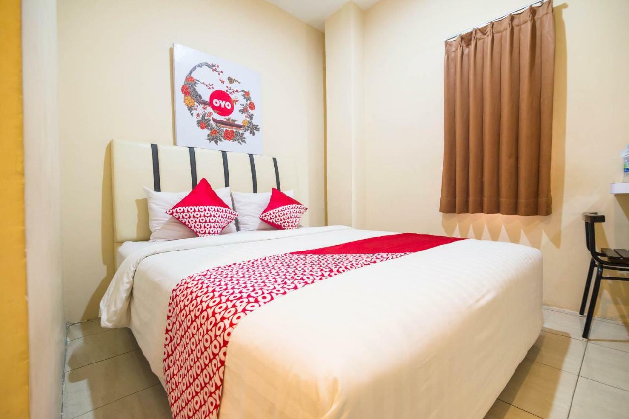 Sentosa Guest House Понтианак Экстерьер фото