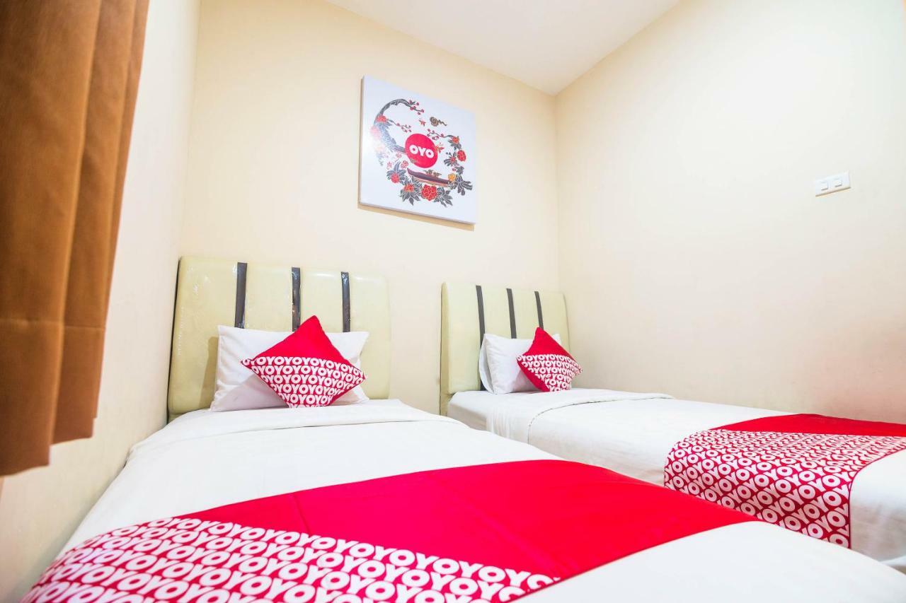 Sentosa Guest House Понтианак Экстерьер фото
