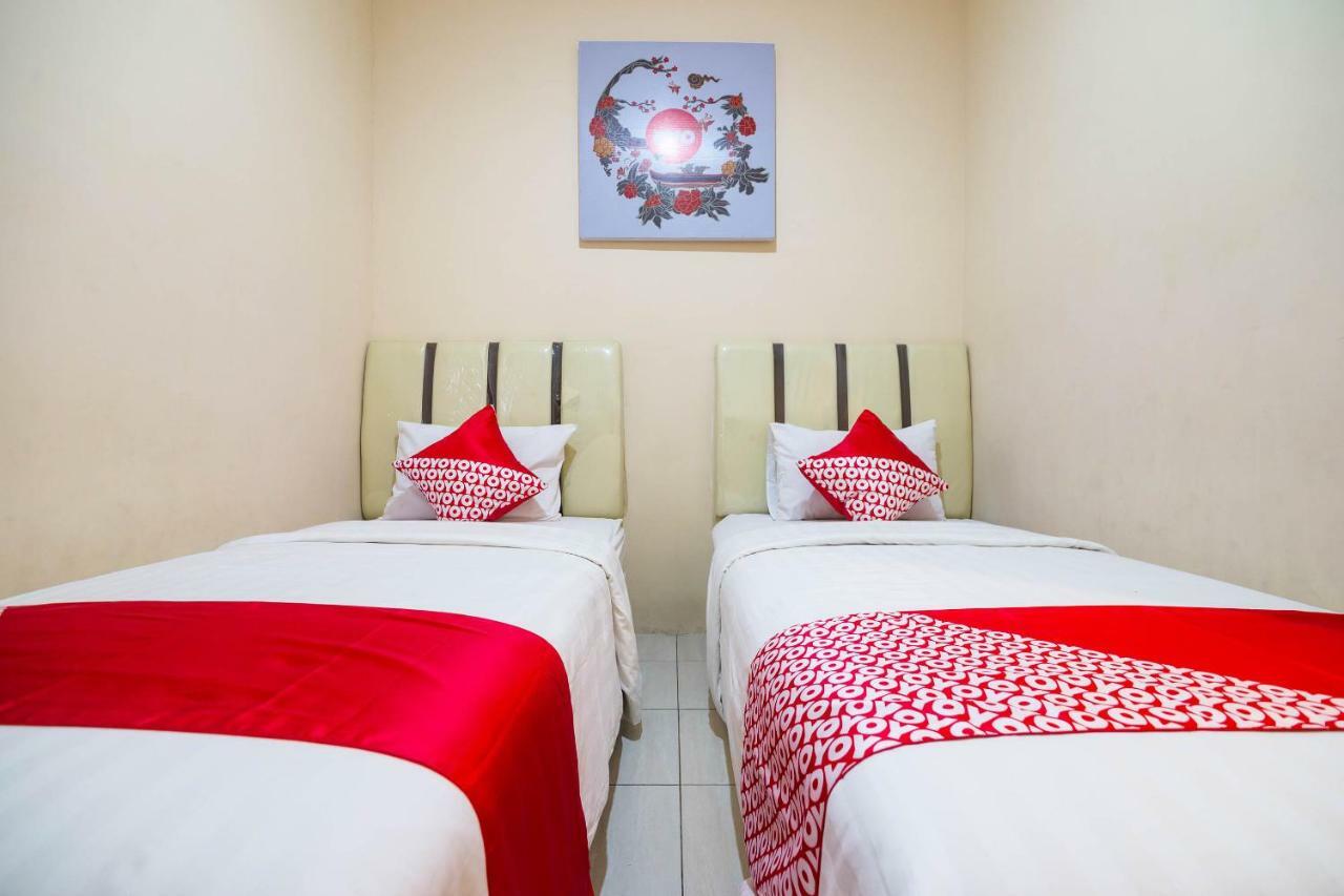 Sentosa Guest House Понтианак Экстерьер фото